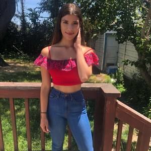 Meet your Posher, Andrea